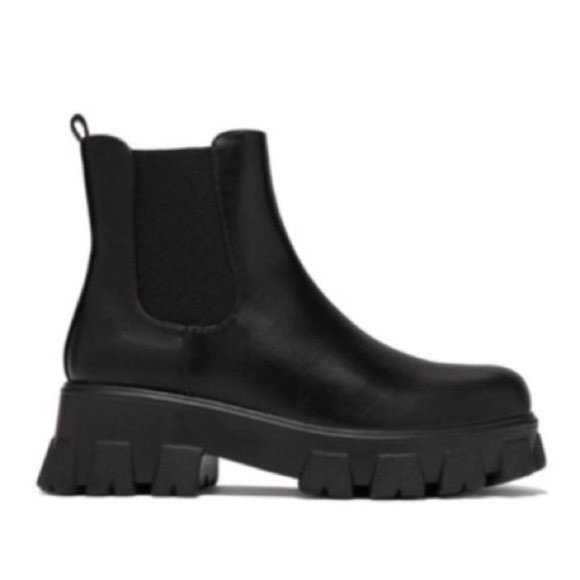 My Poshtique Shoes - Black Pull On Chelsea Lug Sole Boots